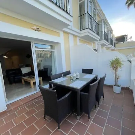 Summer Townhouse /aloha Garden/2bedrs/2baths Apartment *