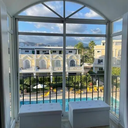 Summer Townhouse /aloha Garden/2bedrs/2baths Apartment Marbella